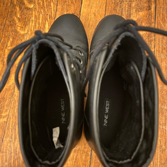 Women’s Lace Up Low Heel Combat Boots - Picture 5 of 5